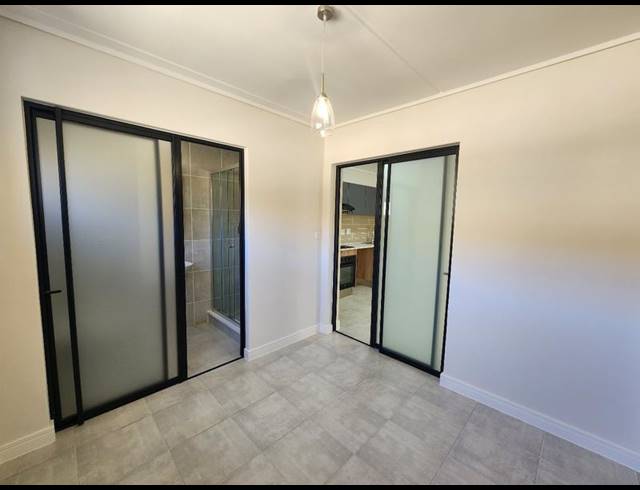 1 BEDROOM PROPERTY TO RENT IN GREENBAY ECO ESTATE